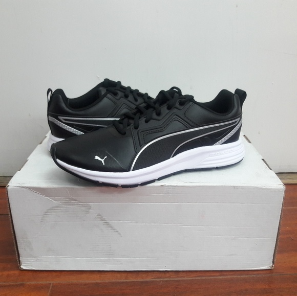 Puma - Picture 1 of 5